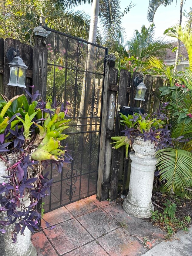 312 Buckingham Rd, West Palm Beach, FL 33405 House Rental in West