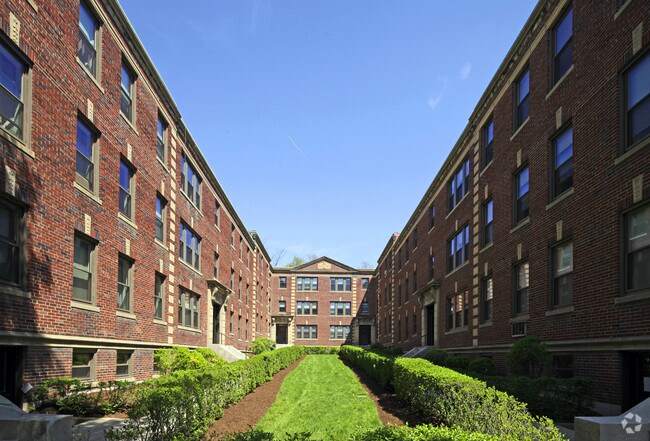 Foto del edificio - 94-102 Longwood Ave