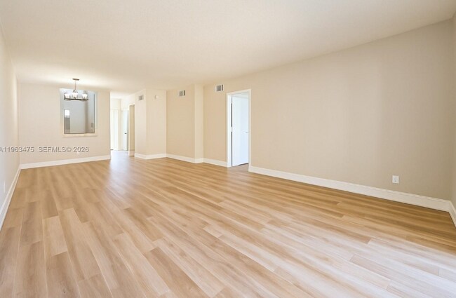 Foto del edificio - 333 NW 17th Ct