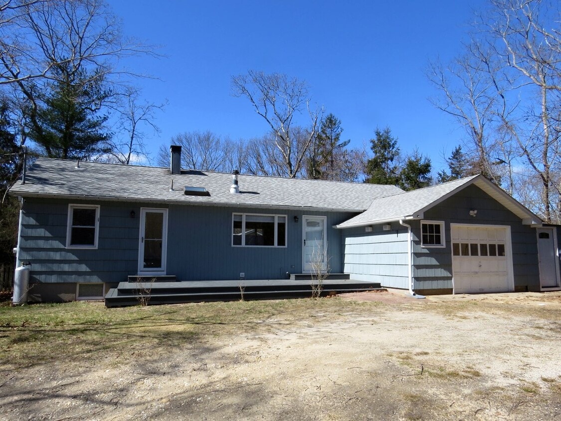 Primary Photo - Completely Updated Ranch