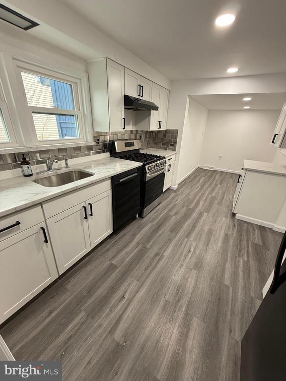 Foto del edificio - 109 N Main St