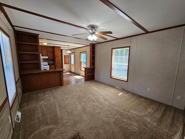 Building Photo - 13 Arbor Pl