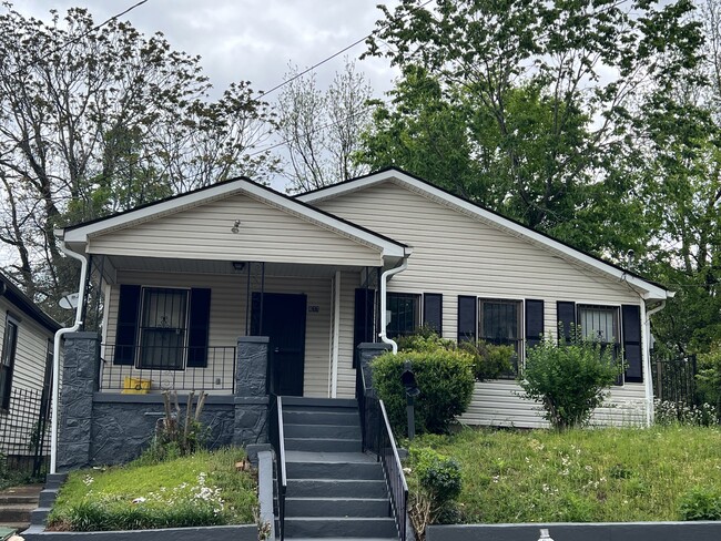 Photo - 877 Beckwith St SW House