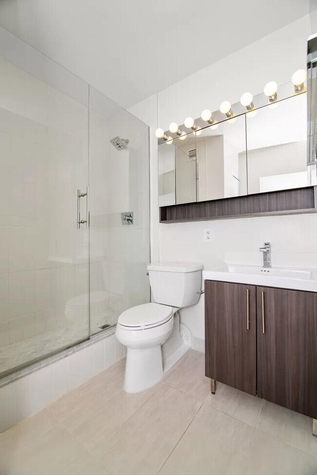 Foto del edificio - 1 bedroom in New York NY 10019