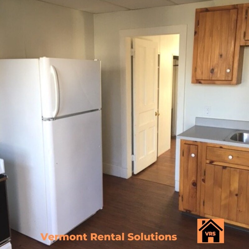 44 Granite St Unit 1, Barre, VT 05641 Room for Rent in Barre, VT