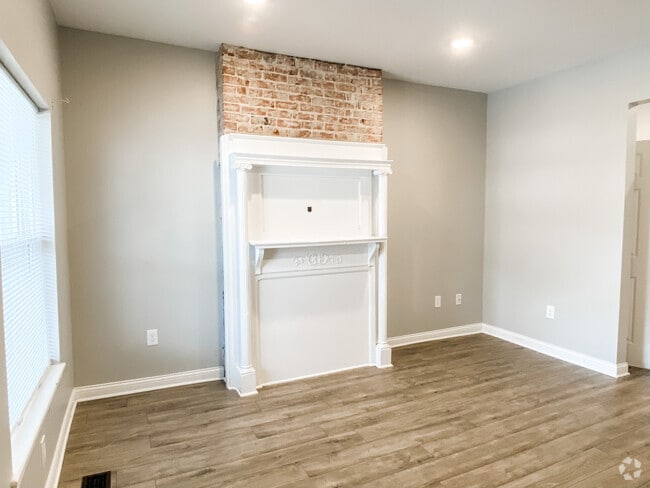 Building Photo - 215 Avondale Ave