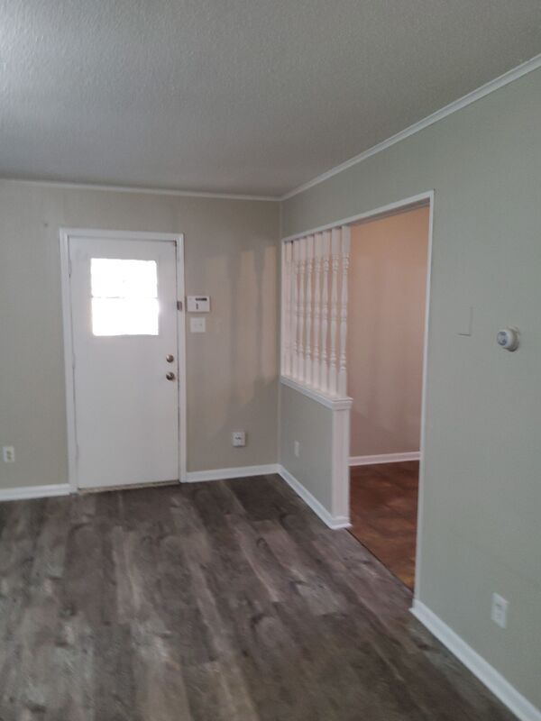 Foto del edificio - 3145 Briarwood Dr