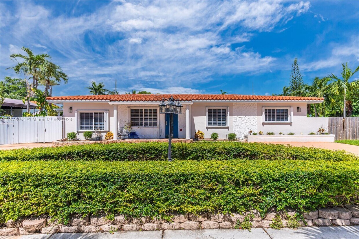 Foto principal - 9901 SW 35th Ter