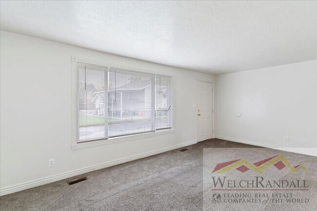 Foto del edificio - 2 Bedroom 1 Bath Duplex in Riverdale