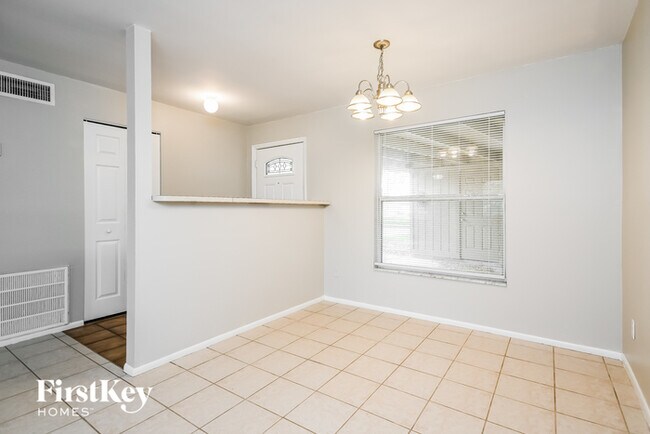 Building Photo - 4765 Vargas St