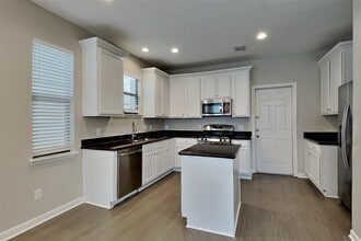 Building Photo - 29719 Buffalo Canyon Dr