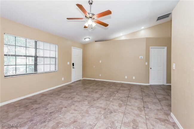 Foto del edificio - 18359 Hawthorne Rd