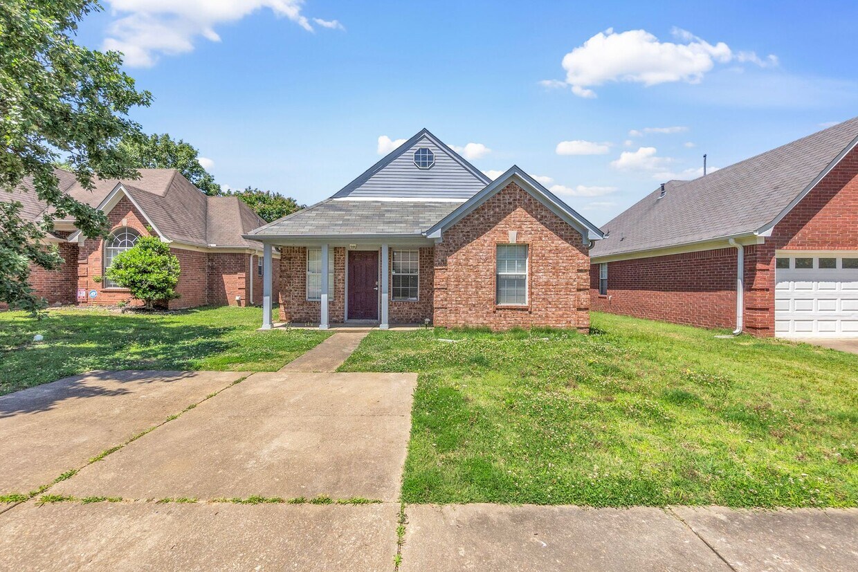 Foto principal - Beautiful 3 bedroom 2 bathroom home in Oli...