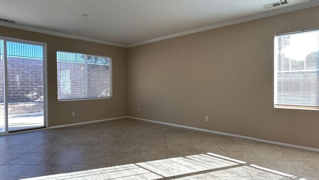 Foto del edificio - Beautiful 4 Bedroom 3 Full Bath Home In Mo...