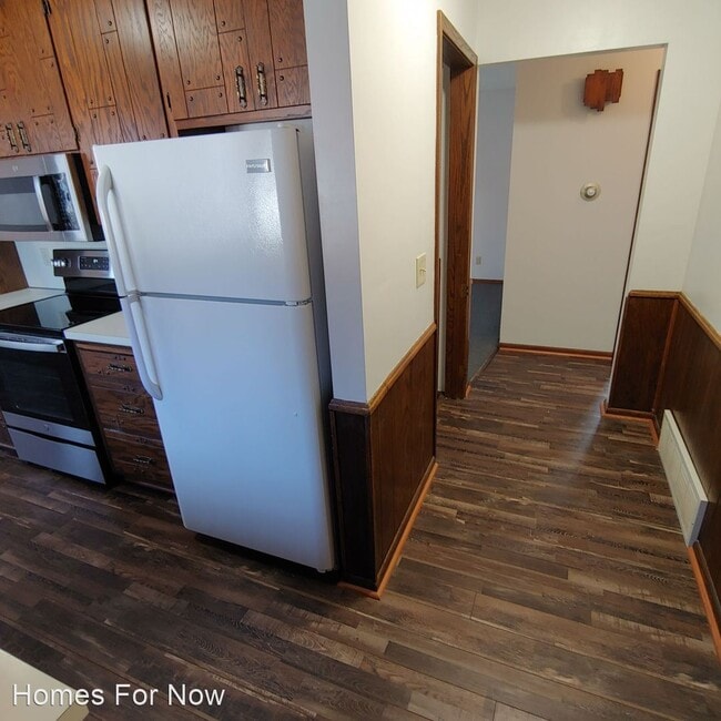 Building Photo - 3 br, 2 bath House - 16582 Dunkirk Avenue SW