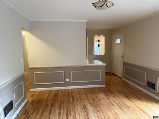 Building Photo - 705 Highland Ave