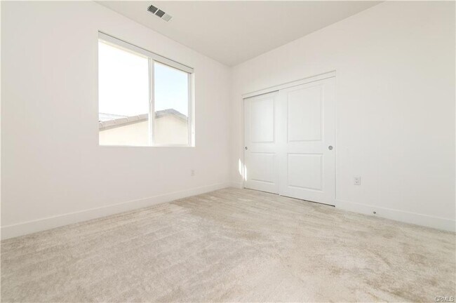 Building Photo - 423 Flycatcher