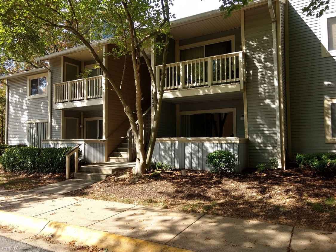 Primary Photo - 18200 Chalet Dr