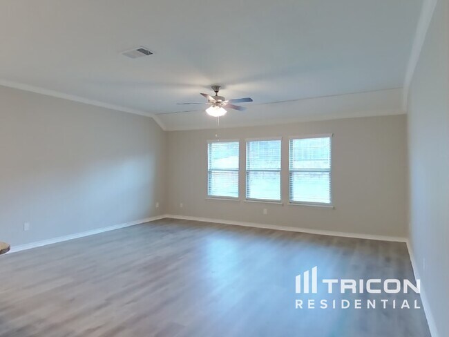 Foto del edificio - 745 Jamestown Ln