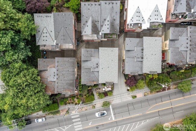 Foto del edificio - 7747 Sand Point Way NE
