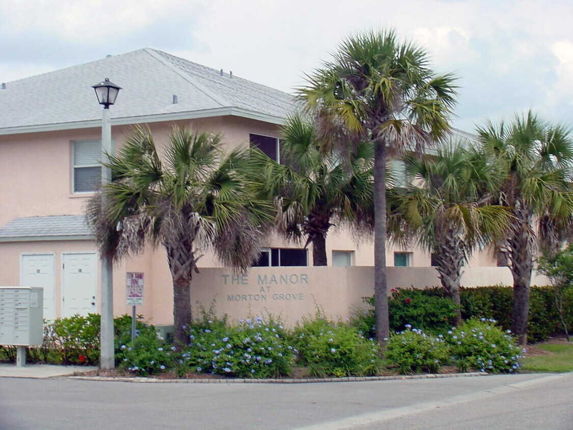26747 Little John Ct Unit Manor 11, Bonita Springs, FL 34135