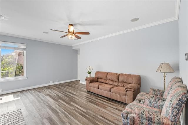 Foto del edificio - 3103 Creekwood Dr