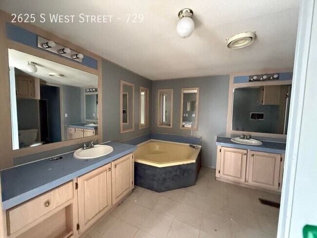 Foto del edificio - 2625 S West St