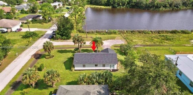 Foto del edificio - 9495 80th St