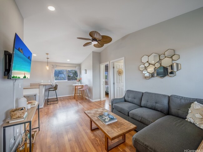 Building Photo - 964 Iopono Loop