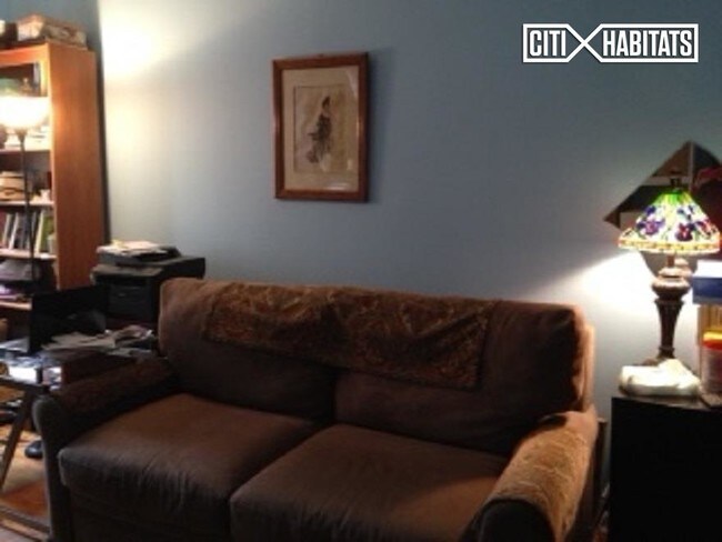 Foto del edificio - 329 W 101st St