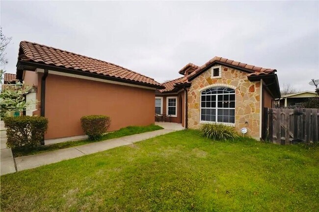 Foto del edificio - 5624 Toscana Ave