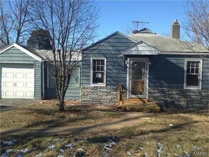 Building Photo - 45 Henquin Dr