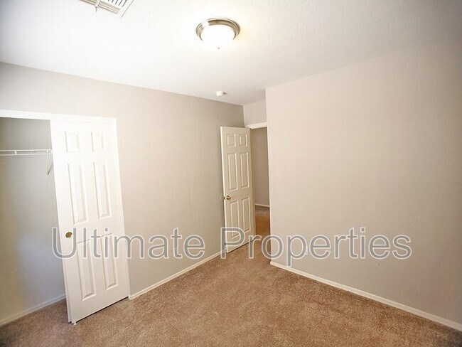 Building Photo - 3528 W Allens Peak Dr