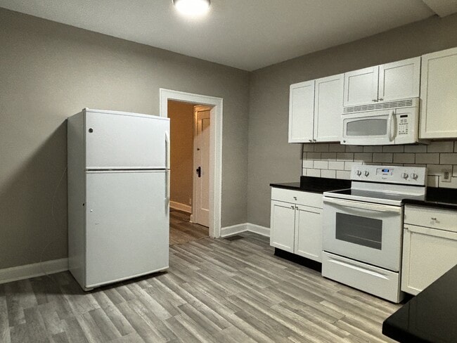 Building Photo - 4246 Graceland Ave