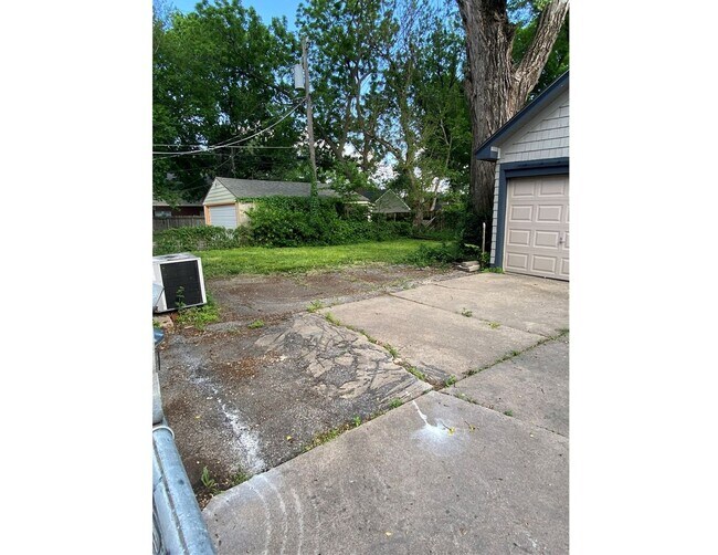 Foto del edificio - 4117 E Lewis St