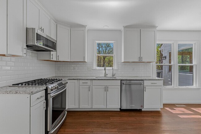 Foto del edificio - 1646 Stowe Rd