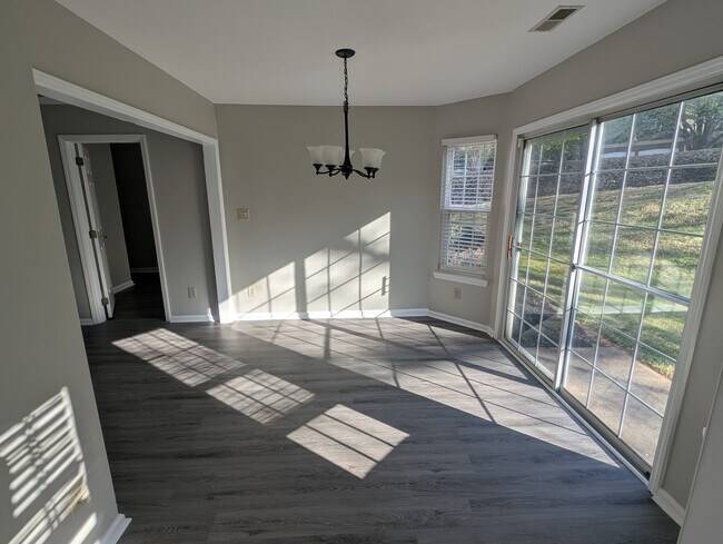 Foto del edificio - 5828 Amity Springs Dr