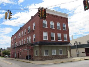 Building Photo - 1100 Philadelphia St