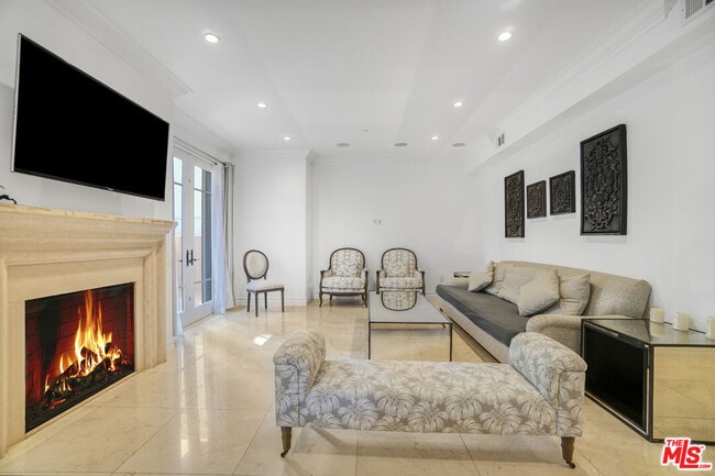 Foto del edificio - 208 S Lasky Dr