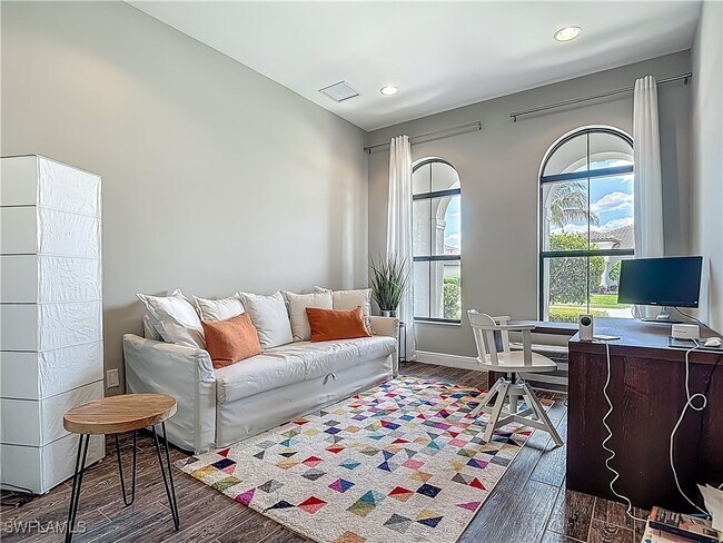 Building Photo - 4524 Tamarind Way