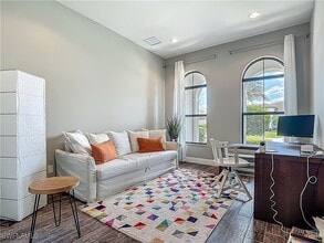 Building Photo - 4524 Tamarind Way