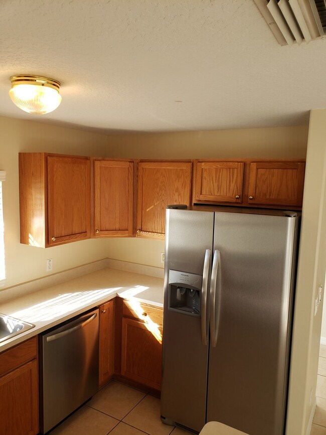Foto del edificio - $1495.00 - 3/2/1 - Duplex - Lease Break Sp...