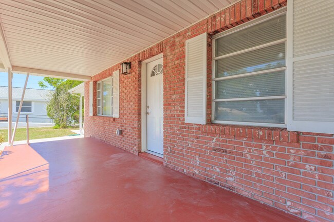 Building Photo - 3417 W Palmetto St