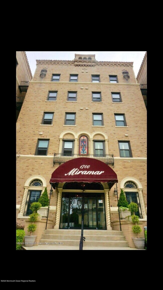 Foto del edificio - 1700 Webb St