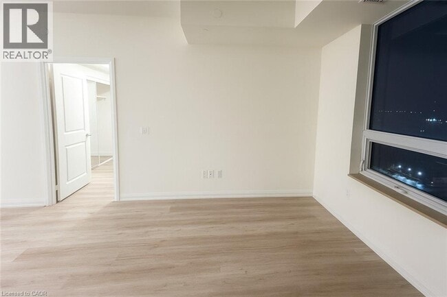 Photo du bâtiment - 3270 Sheppard Ave E