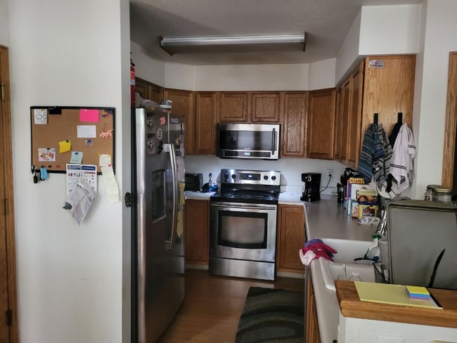 Building Photo - 1115 W Swallow Rd