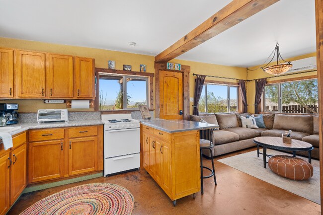 Foto del edificio - 67939 Sullivan Rd