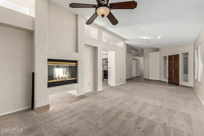 Foto del edificio - 8829 E Riviera Dr