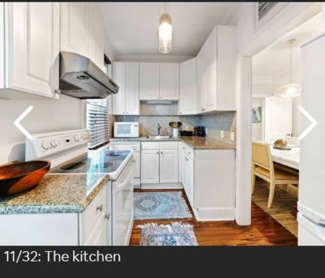 Fully equipped kitchen - 253 Park Ave