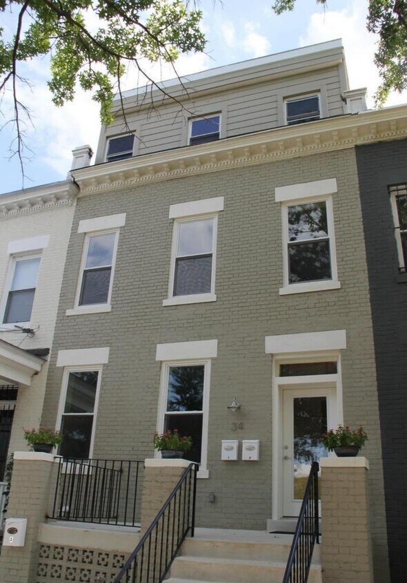 Primary Photo - 34 Channing St NW
